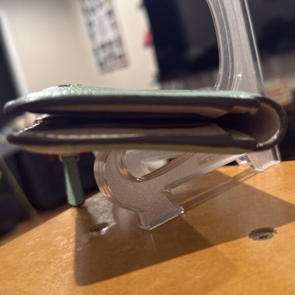 Kate ♠️ Spade Roulette Slim Bifold Wallet (Aphrodite Green) EUC - Picture 8 of 12